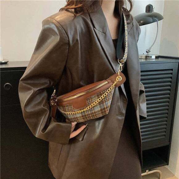 Classic Plaid Belt Bag - Picture 3 of 5